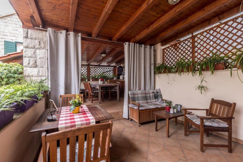 Apartments And Rooms Villa Lina Split Rum bild